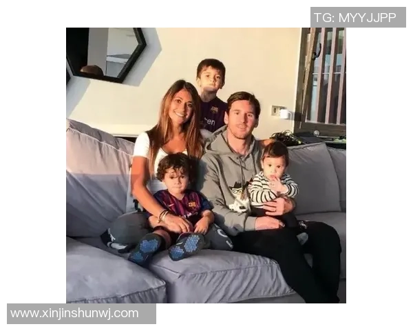 模范丈夫与足球明星的完美结合展现家庭与事业的双重成功