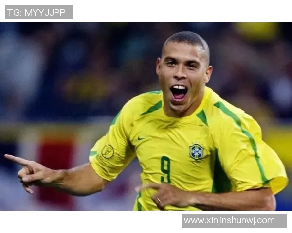 外国光头足球明星的传奇人生与赛场风采探索